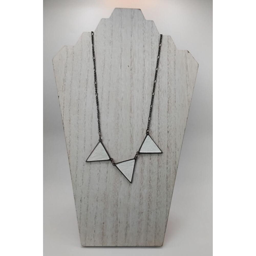 Necklace 3 Triangles Bronze And White Reversible.
